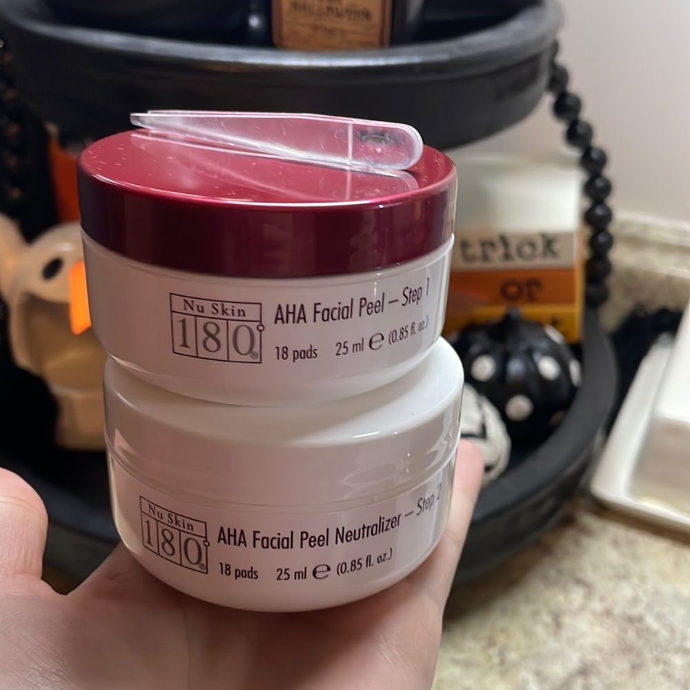 Nu Skin 180°® AHA Facial Peel and Neutralizer Pads